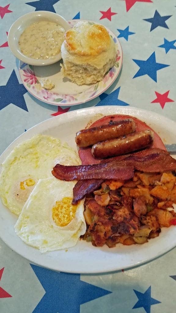 7 Best Breakfast Restaurants Reno - Tammilee Tips