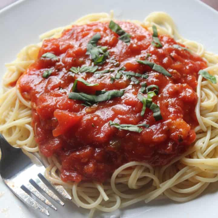 Easy Homemade Tomato Sauce Recipe - Tammilee Tips