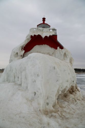 Grand Haven Lighthouse and Pier in the winter! {Video} - Tammilee Tips