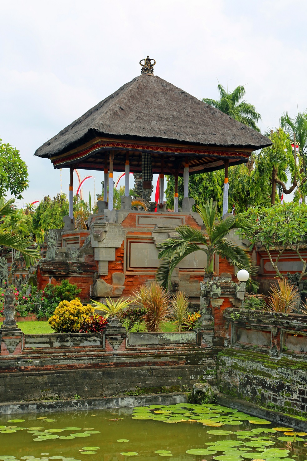 KlungKung Palace In Bali - Tammilee Tips