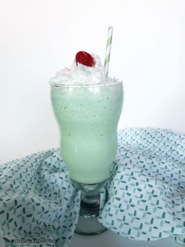 Copycat McDonald's Shamrock Shake Recipe {Video} - Tammilee Tips