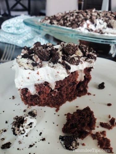 Oreo Poke Cake Recipe {Video} - Tammilee Tips