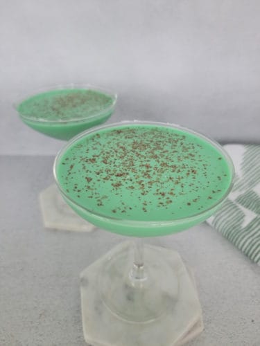 Classic Grasshopper Drink {Video} - Tammilee Tips