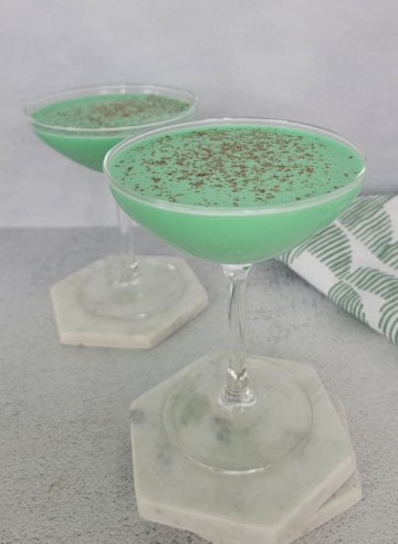 Classic Grasshopper Drink {Video} - Tammilee Tips