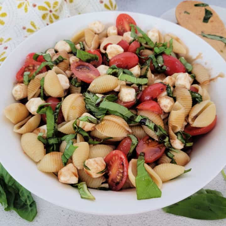 Caprese Pasta Salad - Tammilee Tips